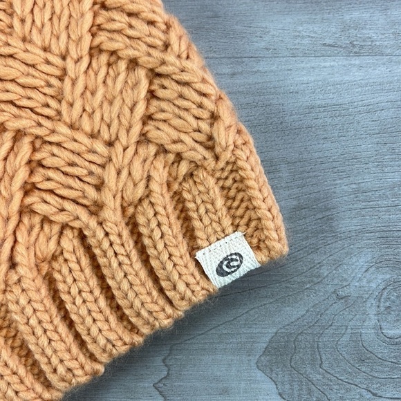 🔆RIP CURL🔆 WINTER BEANIE HAT - Picture 2 of 5